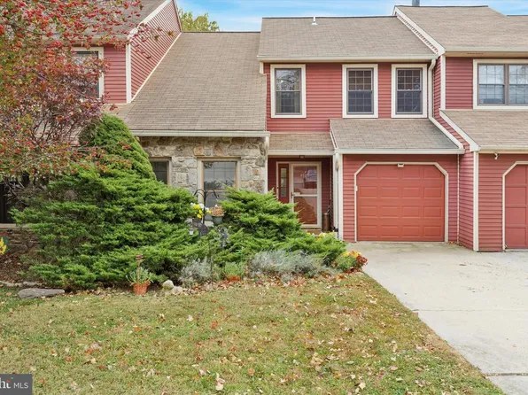 8550 Trumbauer Dr, Glenside, PA 19038