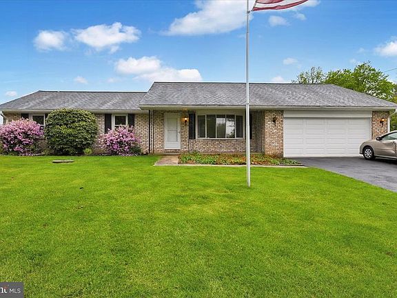 3rd image of 601 Wolsey Dr