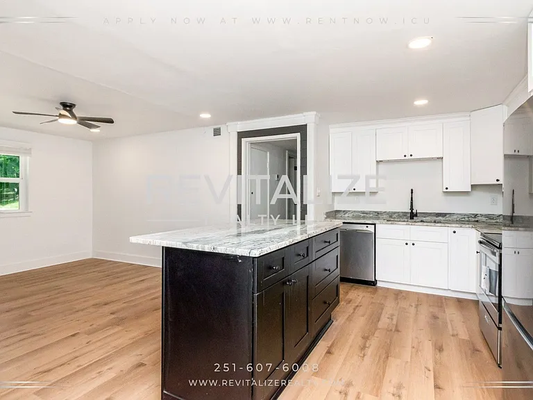 2365 Sybel Dr — Photo 16