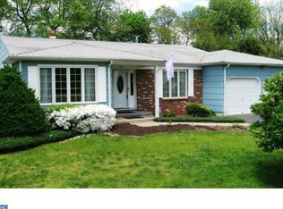 12 Philrich Dr, Hamilton, NJ 08619