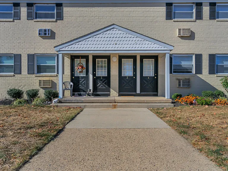 Laurelton Village Apartments — Photo 108