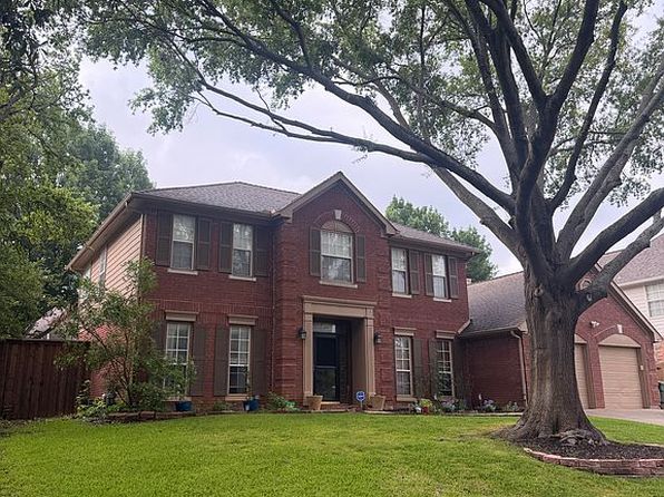 1086 Woodbriar Dr