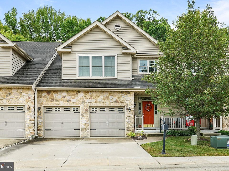 1st image of 30 Fountainview Dr #13
