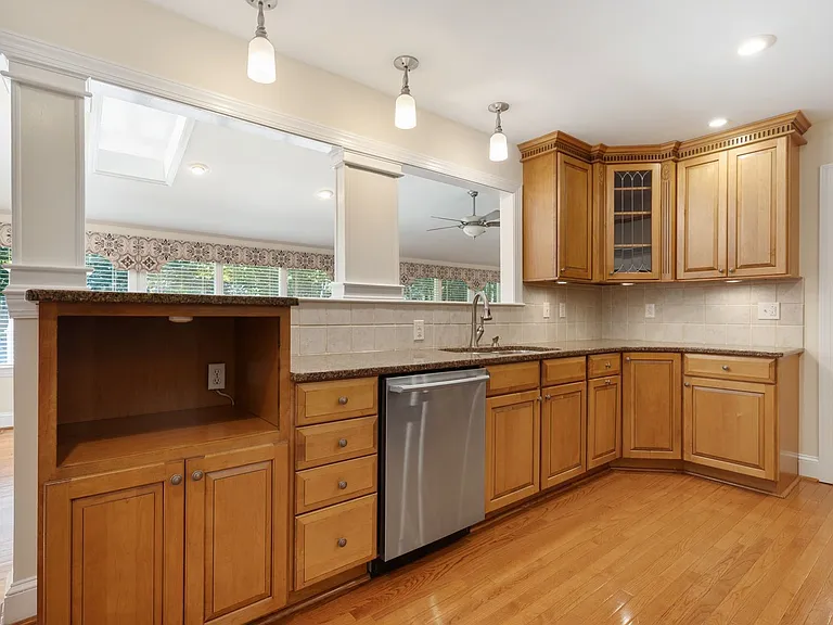 5419 Valinda Dr — Photo 10