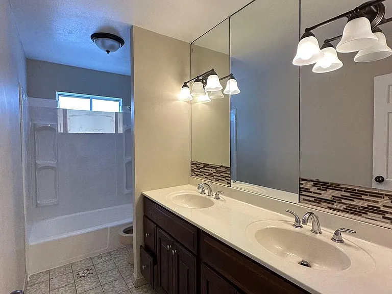 101 Brookfield Ave #2 — Photo 20