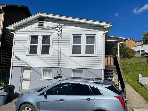 381 Evans St, Morgantown, WV 26505