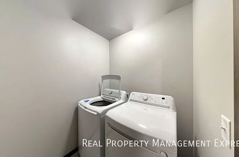 2415 E Copalis Pl — Photo 16