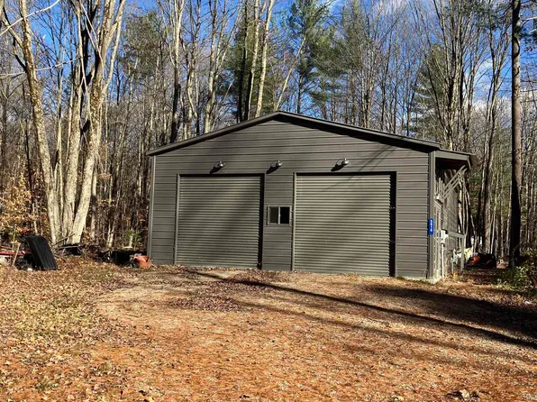 5616 E Shore Dr NE, Kalkaska, MI 49646