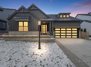 4092 Blossom Dr, Sterling Heights, MI 48314