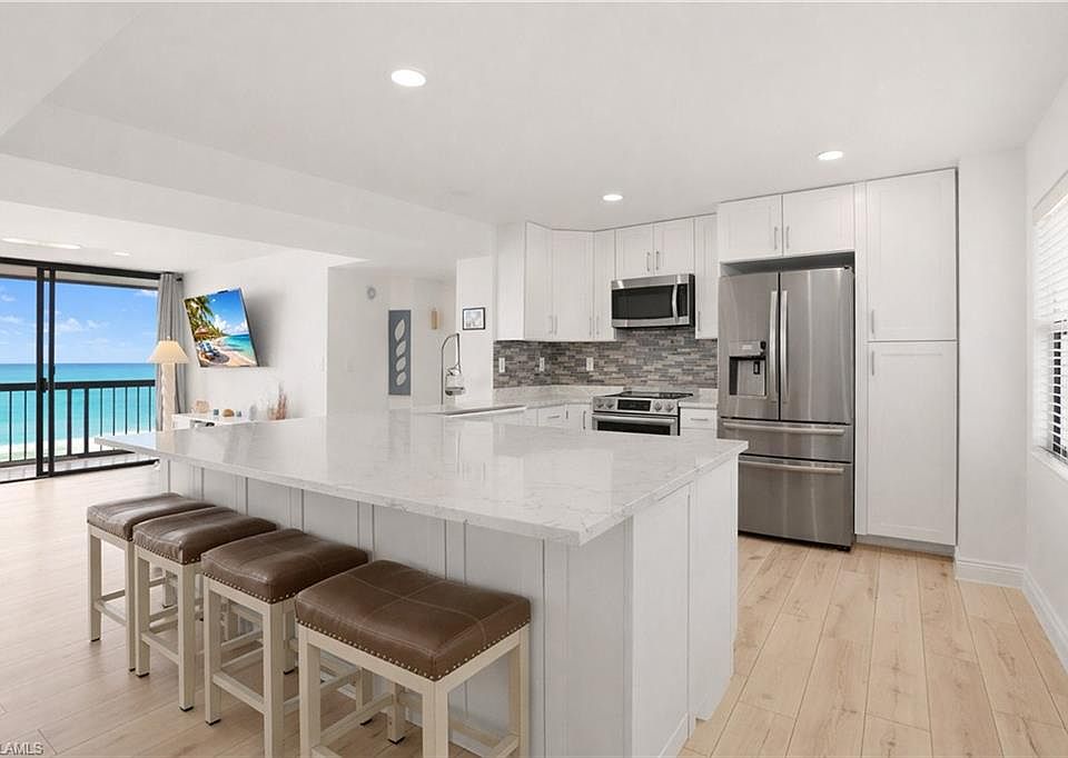 1st image of 26300 Hickory BLVD #806