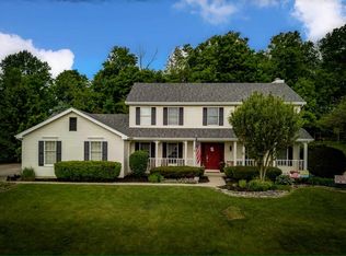 1502 Hunters Pointe Dr, Richmond, IN 47374