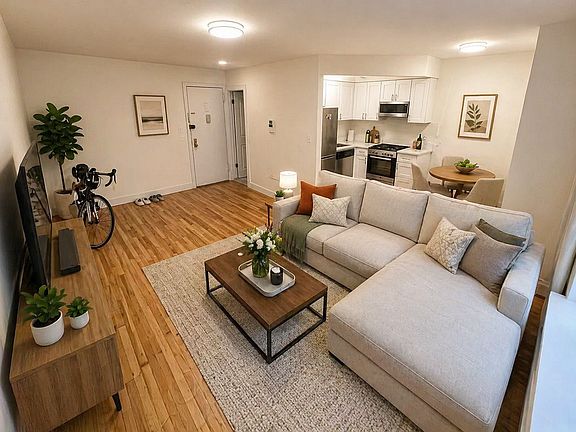 2nd image of 162 W 80th St APT 1E