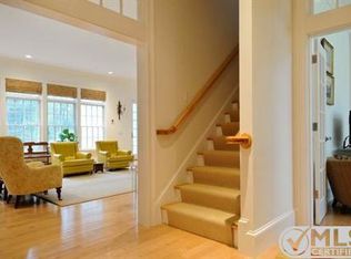 470 Grand Island Dr, Osterville, MA 02655