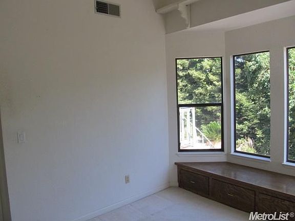 5th image of 11338 Valley Oak Dr