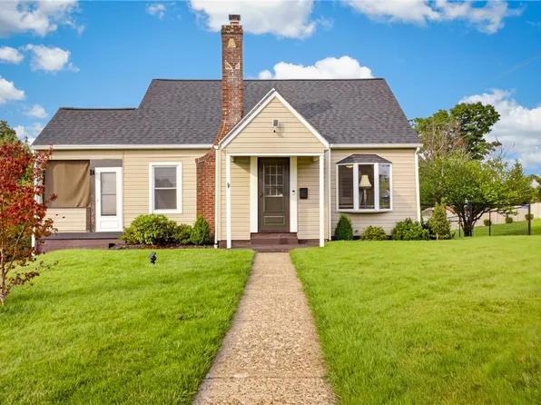 2029 Circle Dr, Aliquippa, PA 15001