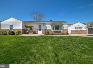 6084 Washington Ln, Bensalem, PA 19020