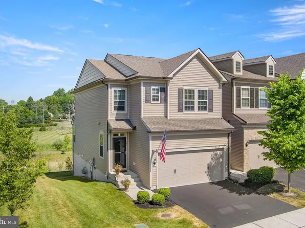 51 Locks Farm Ln, Downingtown, PA 19335