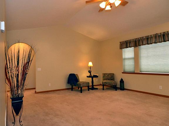 5th image of 138 Sibley Ln