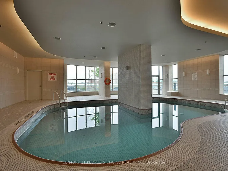 9 George St N #2602 — Photo 31