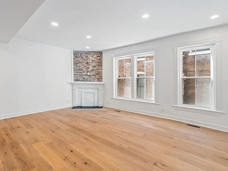 513 N Central St #2 — Photo 3