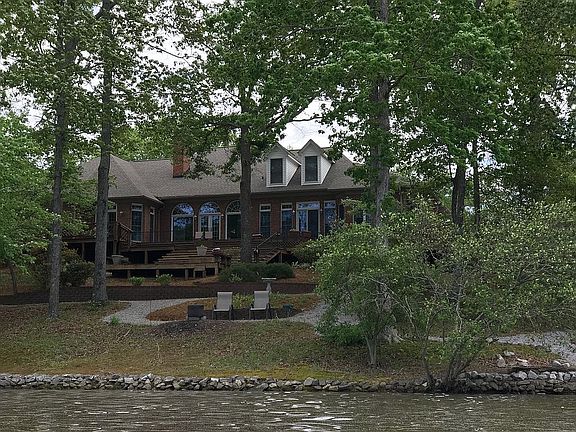 4th image of 106 Antrim Ave