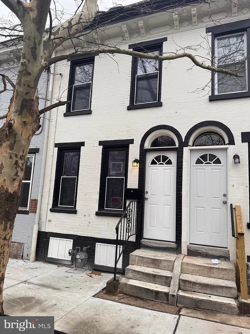 1006 N Pine St photo 1