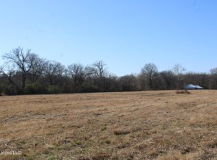 4 Rossville Rd, Holly Springs, MS 38635