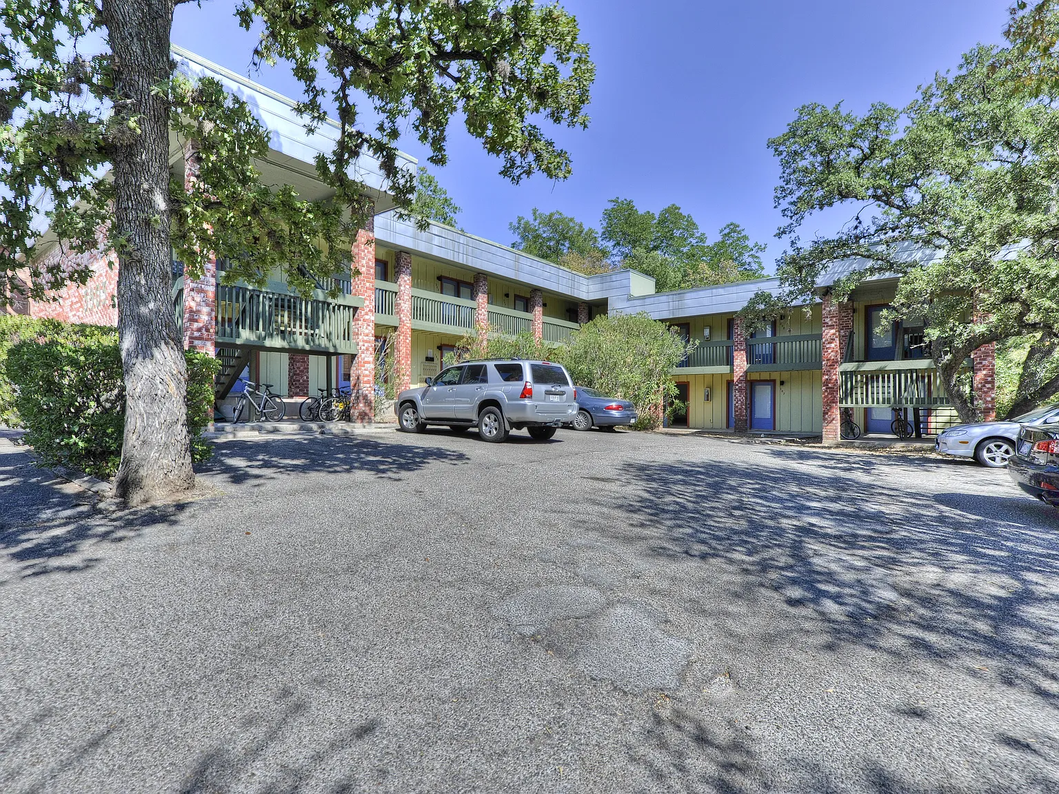 1 bed, 550 sqft, $1,000 — Photo 2