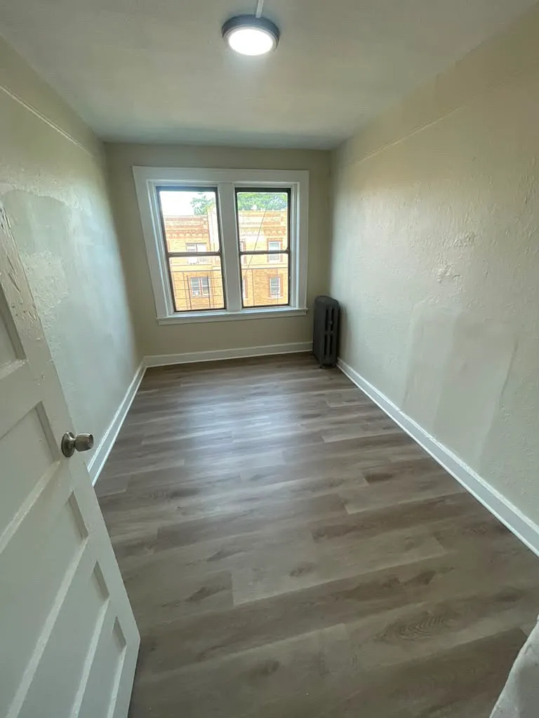 3 bed, $2,095 — Photo 2