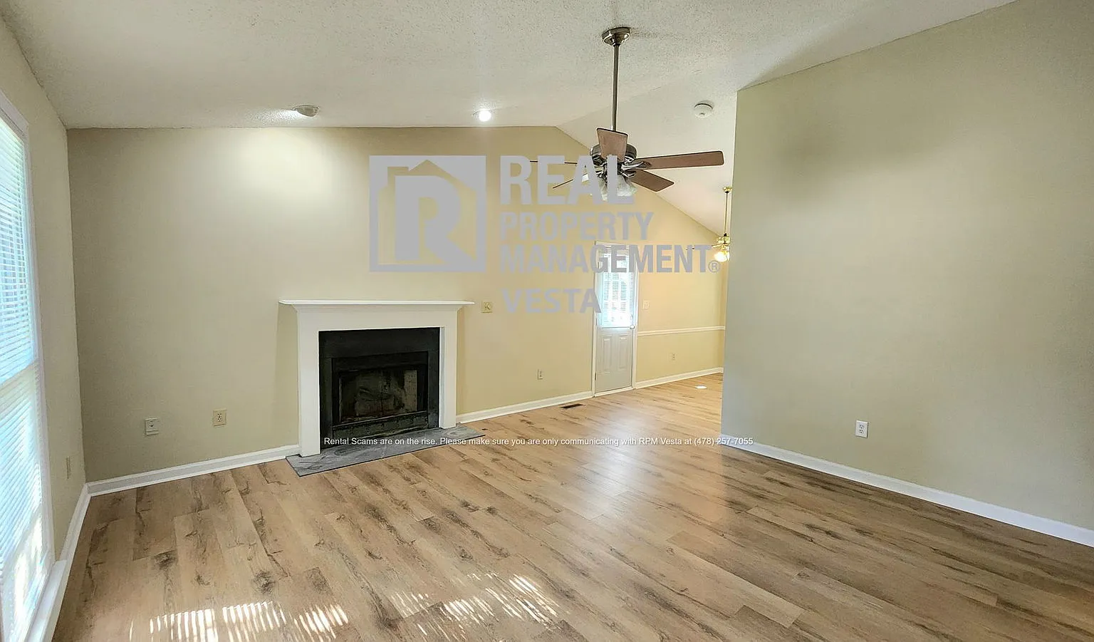 3 bed, 2.0 bath, 1232 sqft, $1,495 — Photo 3