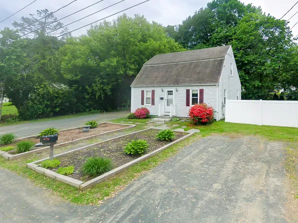 11 Livingstone Ave, Westfield, MA 01085