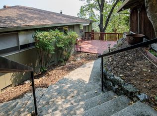 395 Riverview Dr, Auburn, CA 95603
