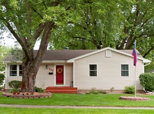 713 34th St, West Des Moines, IA 50265