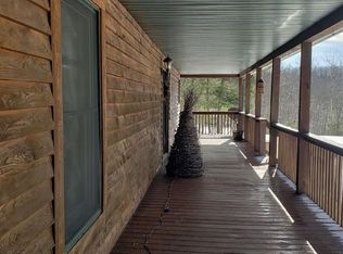 124 Cass Ln, Cool Ridge, WV 25825