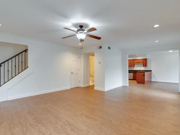 668 Hotchkiss Ln, Memphis, TN 38104