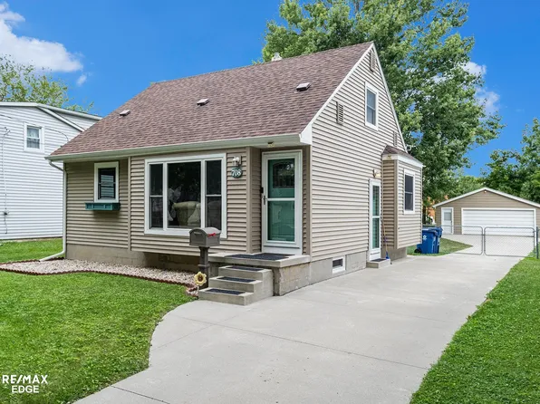 708 W 2nd St, Davison, MI 48423