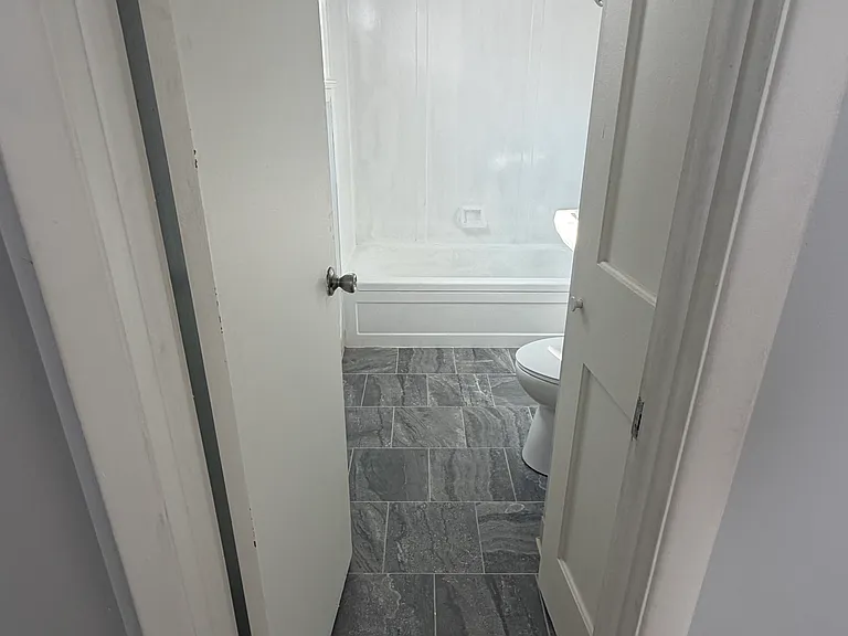 501 W Saunders Ave #4 — Photo 7