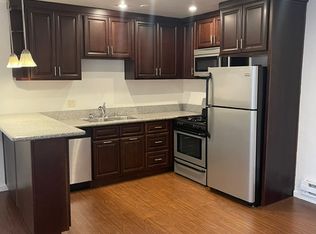 1640 Brockton Ave APT 17, Los Angeles, CA 90025