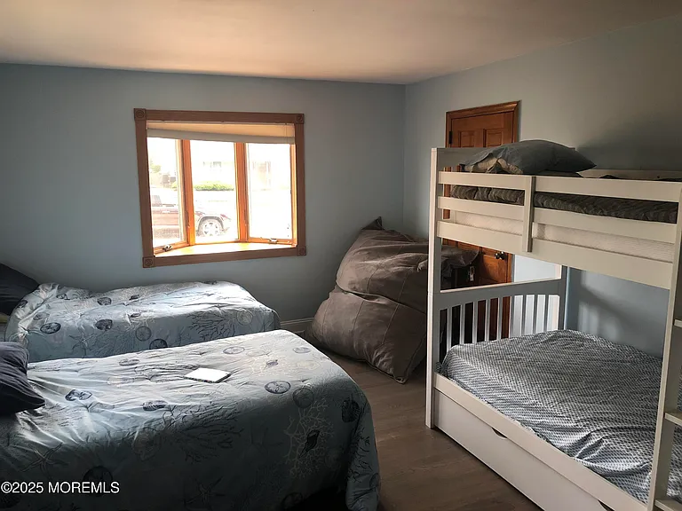 12 York Ave — Photo 12