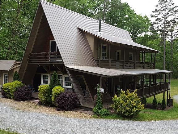 3rd image of 473 Sherwood Dr