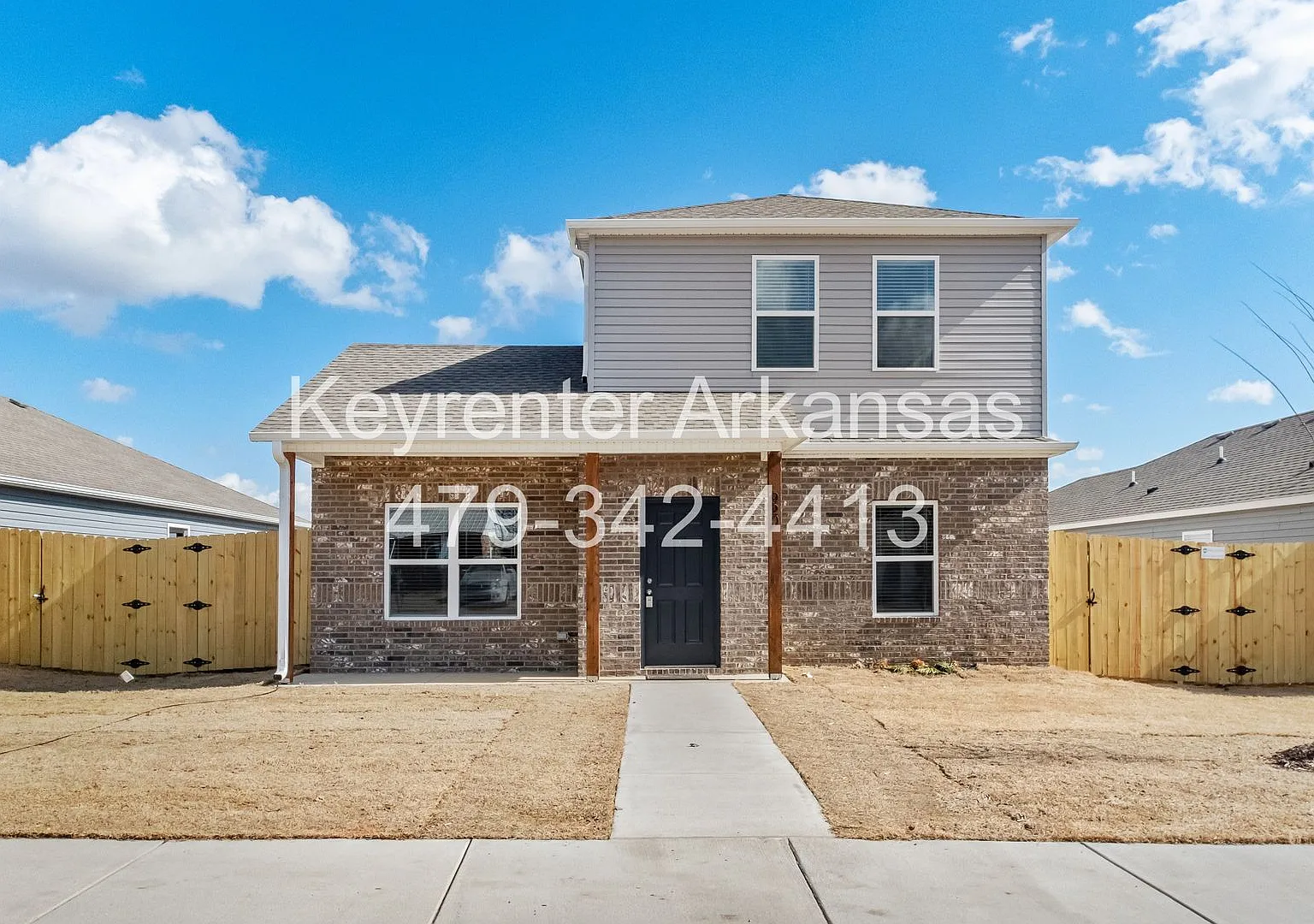 Spacious Home in Fayetteville! — Photo 1