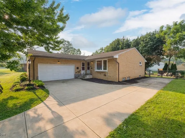 24299 Rosita Ln, North Olmsted, OH 44070