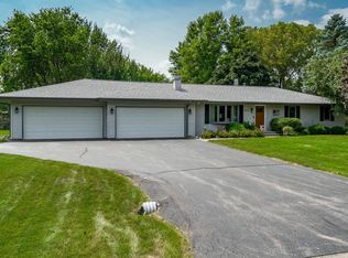 5671 Rural Edge Dr, Roscoe, IL 61073