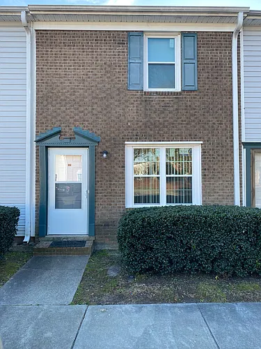 100 Kristin Dr Photo 1