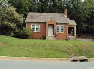 722 7th Ave SE, Hickory, NC 28602