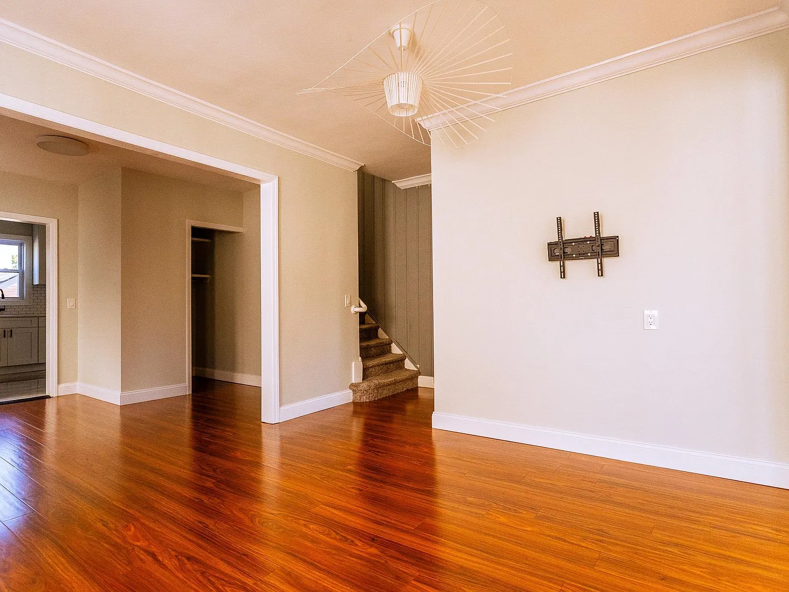 3 bed, 3.0 bath, $3,500 — Photo 4