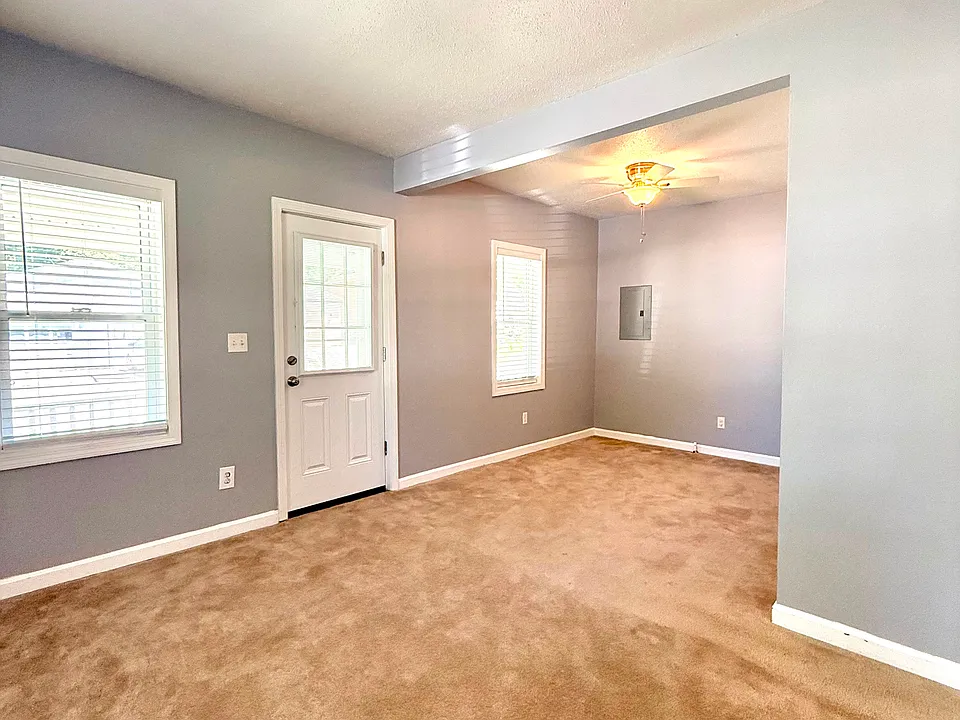 53 Fredonian St #1