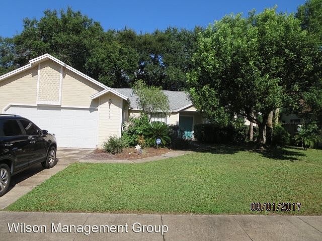 1st image of 513 Lakeshore Cir