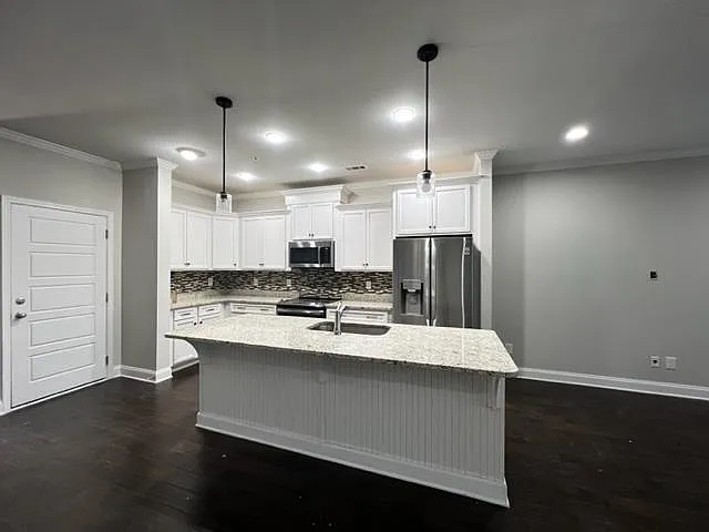 2595 Wellesley Square Dr — Photo 7