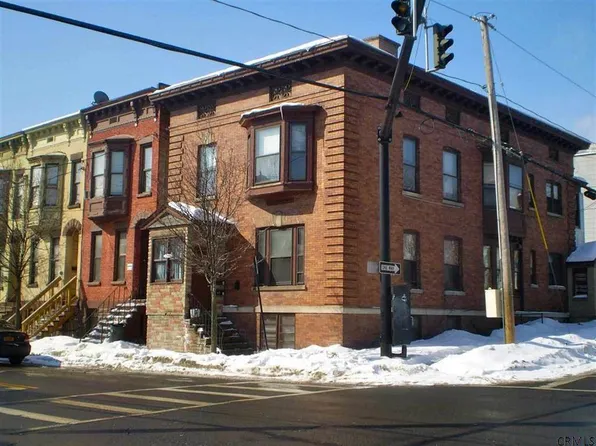 107 Park St, Altamont, NY 12009